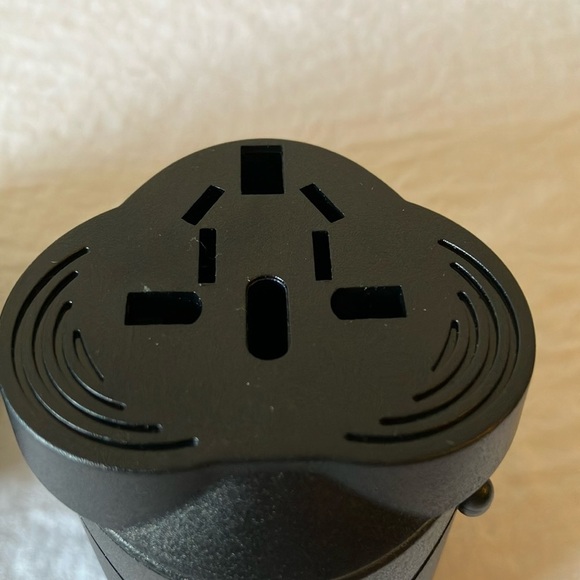 Coach: World/Universal Black Travel Adapter (Wall Plug)- Case- Silver Tone - Picture 3 of 14